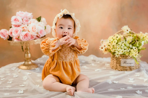 诸暨宝宝几个月会转头